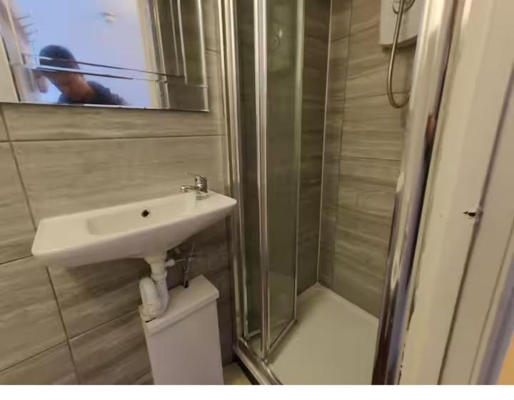 Large House In London's Trendiest Area * Londra